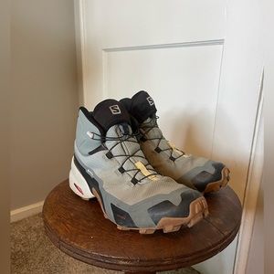 Salomon Women’s Cross Hike hiking shoes